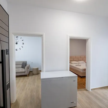Huna Apartment Sarande