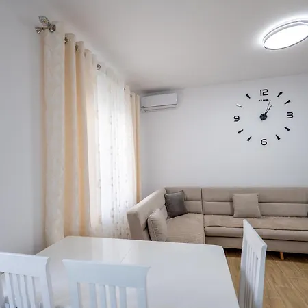 Apartment Huna Sarande