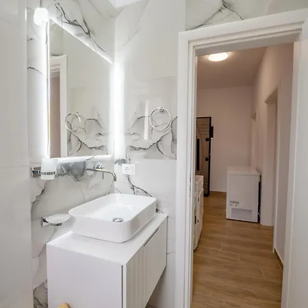 Apartment Huna *