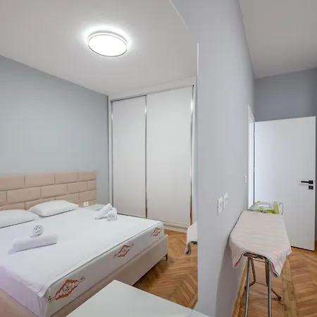 Apartment Huna Sarande