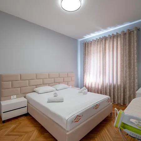 Apartment Huna Sarande